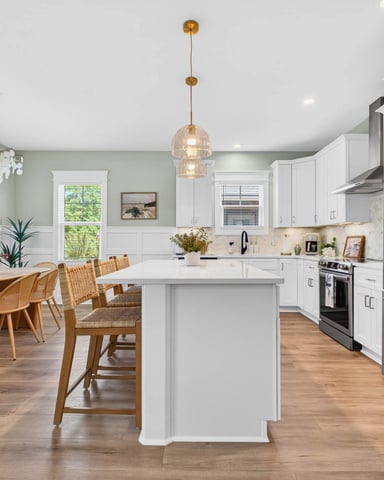 A Full Kitchen for Easy Meals